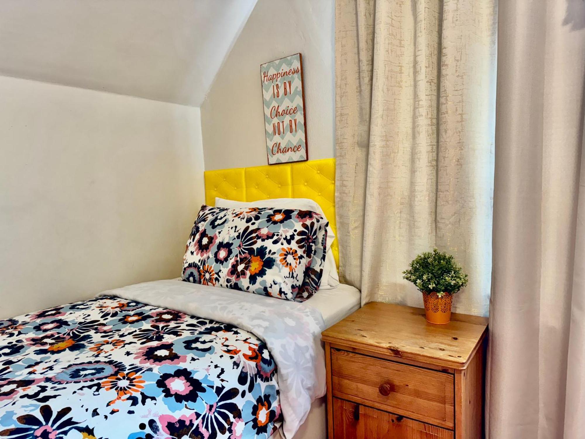 Private Room With Two Twin Beds Air Conditioning And Shared Bathrooms Located Near Seatac Airport And Downtown Seattle Buitenkant foto