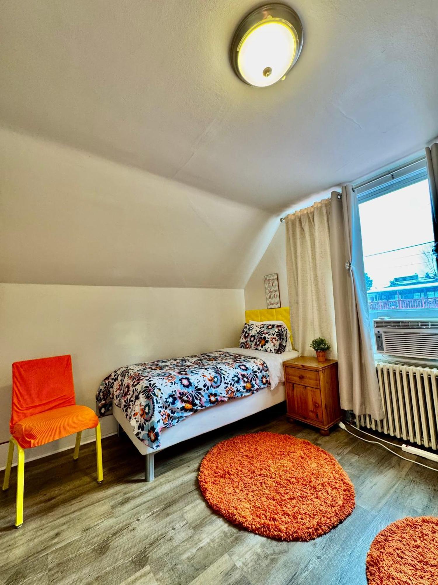 Private Room With Two Twin Beds Air Conditioning And Shared Bathrooms Located Near Seatac Airport And Downtown Seattle Buitenkant foto