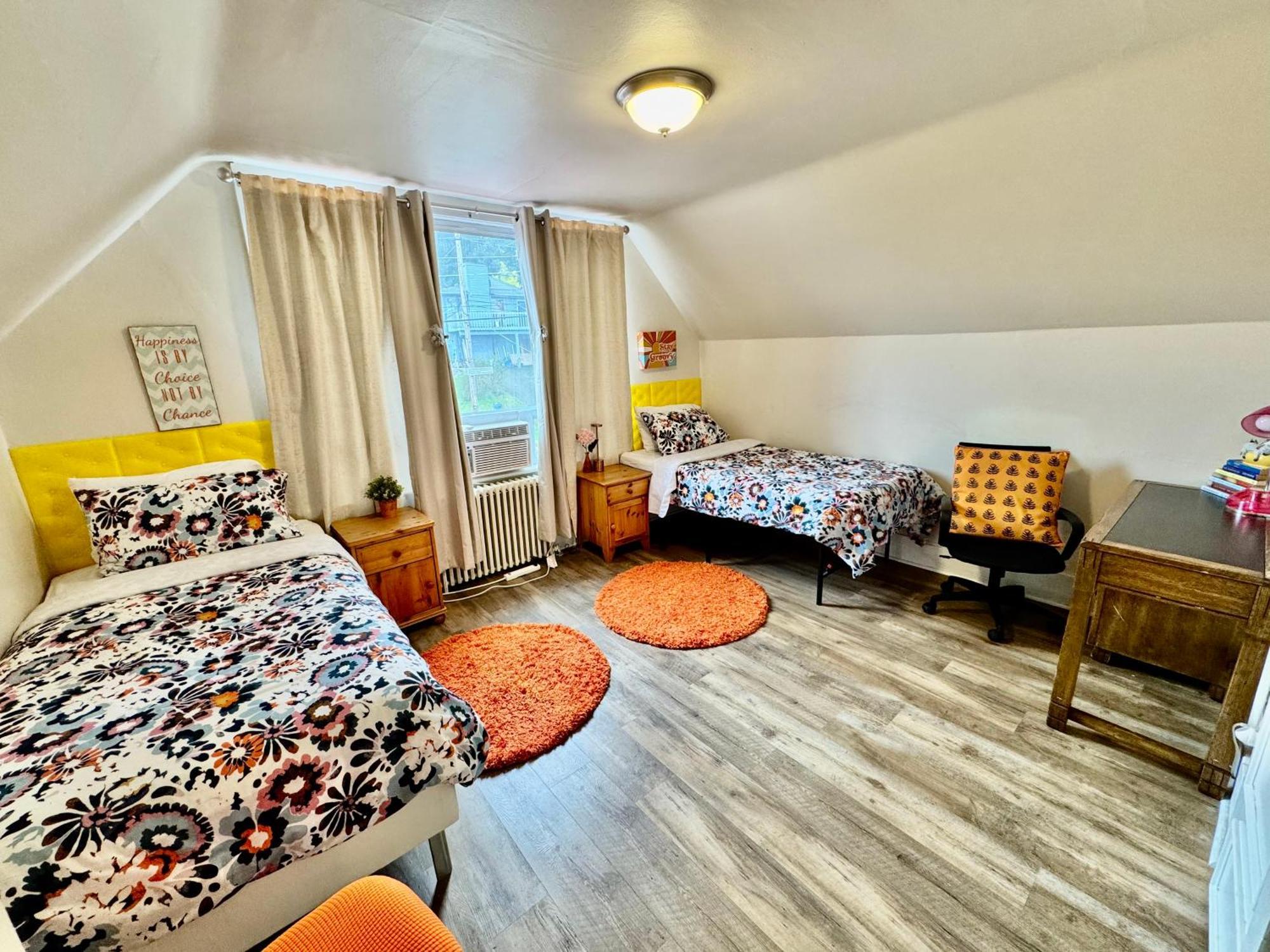 Private Room With Two Twin Beds Air Conditioning And Shared Bathrooms Located Near Seatac Airport And Downtown Seattle Buitenkant foto